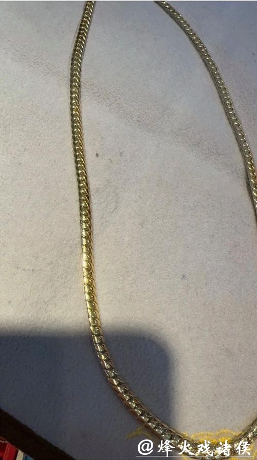 上海一女子将刚买的81.5克近10万元黄金项链遗落在地铁!紧急报警…… 上海一女子将刚买的81.5克近10万元黄金项链遗落在地铁!紧急报警……