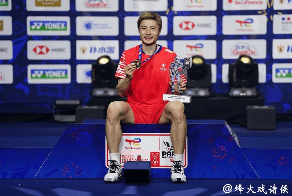 石宇奇2-1逆转小波波夫 晋级世锦赛男单八强